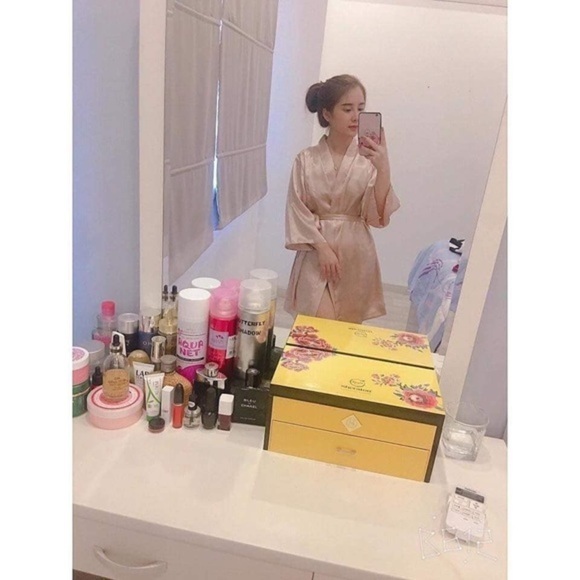 New Satin Silk-Like Kimono Robes​ - Picture 5 of 6